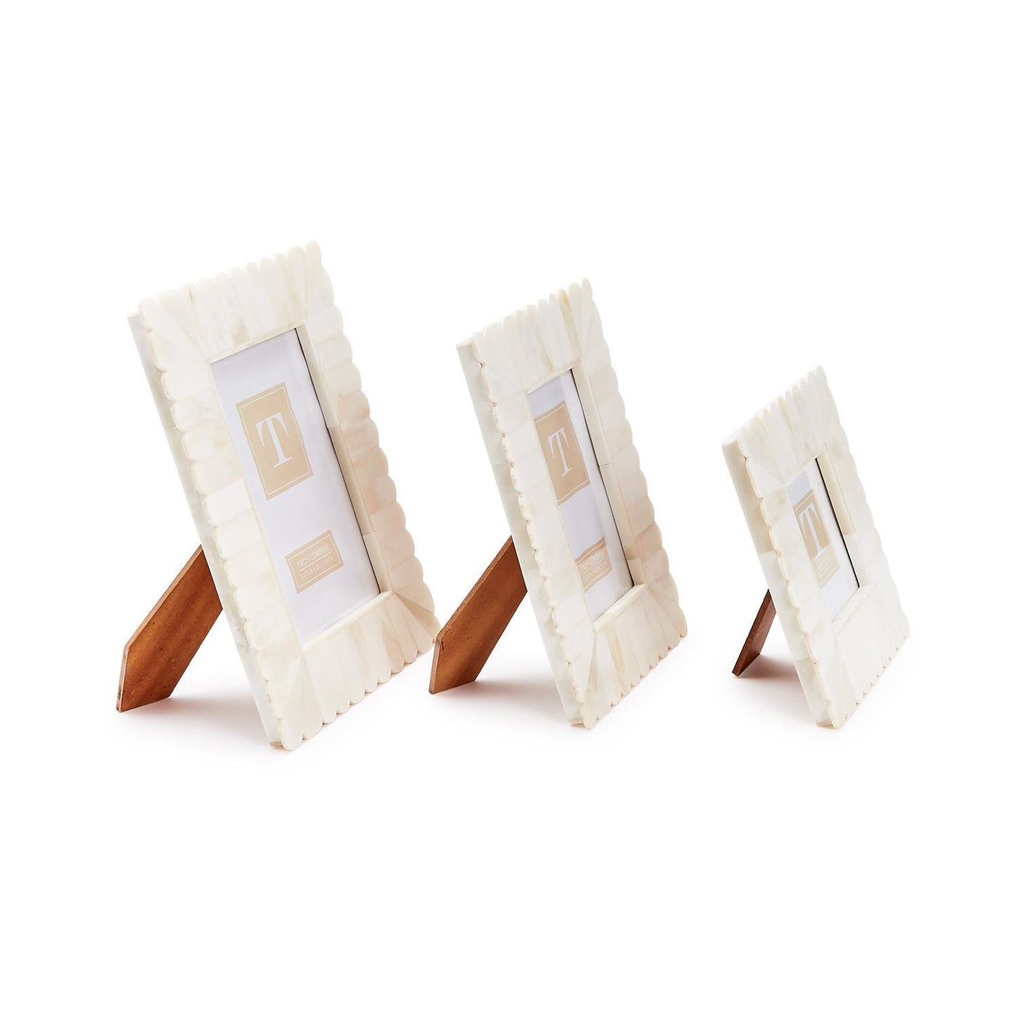 Scalloped Photo Frame